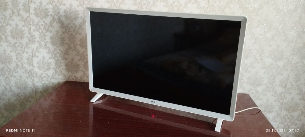 LED- Телевізор LG Smart TV 32"