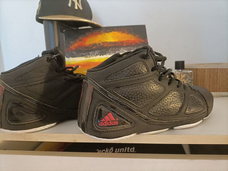 Tênis ADIDAS nº 41,5
