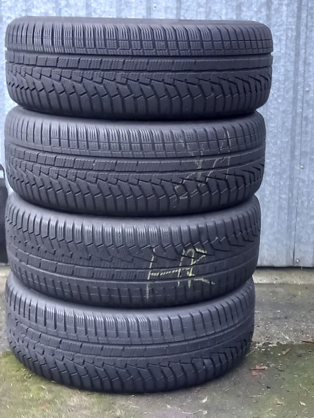 225/60R17 99H Hankook Winter I*Cept Evo 2