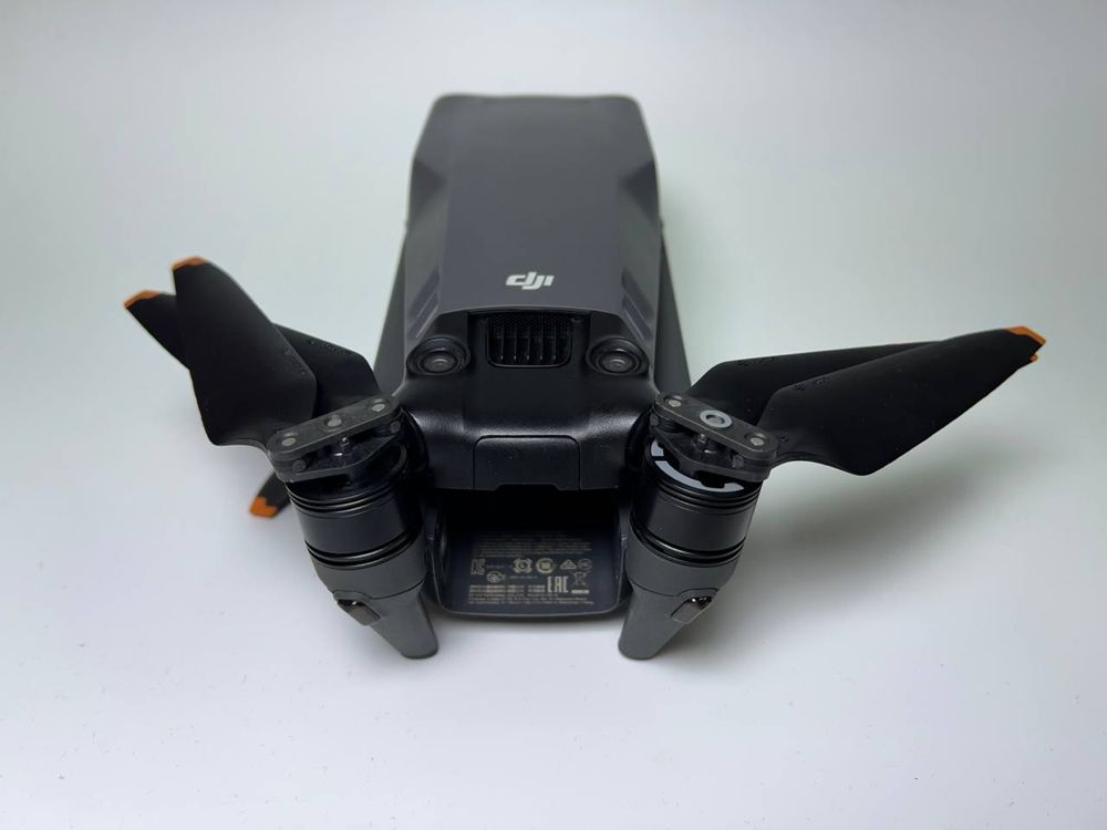 Дрон  DJI Mavic 3 Pro Fly More Combo бу