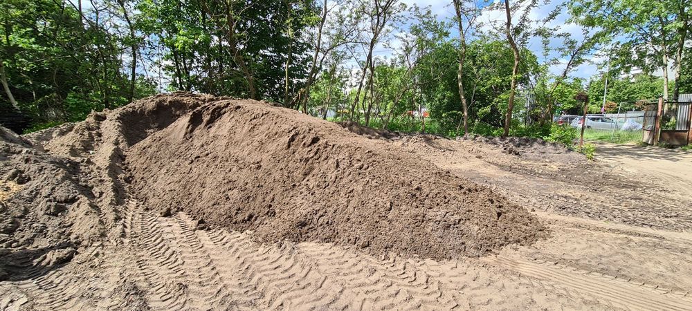 Ziemia Ogrodowa Przesiewana Czarnoziem Siana pod trawnik