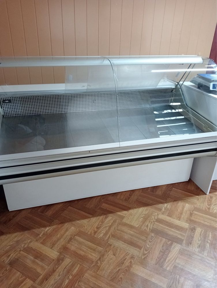 Продам холодильні вітрини, ваги, качовий апарат, друк чеків, сканер