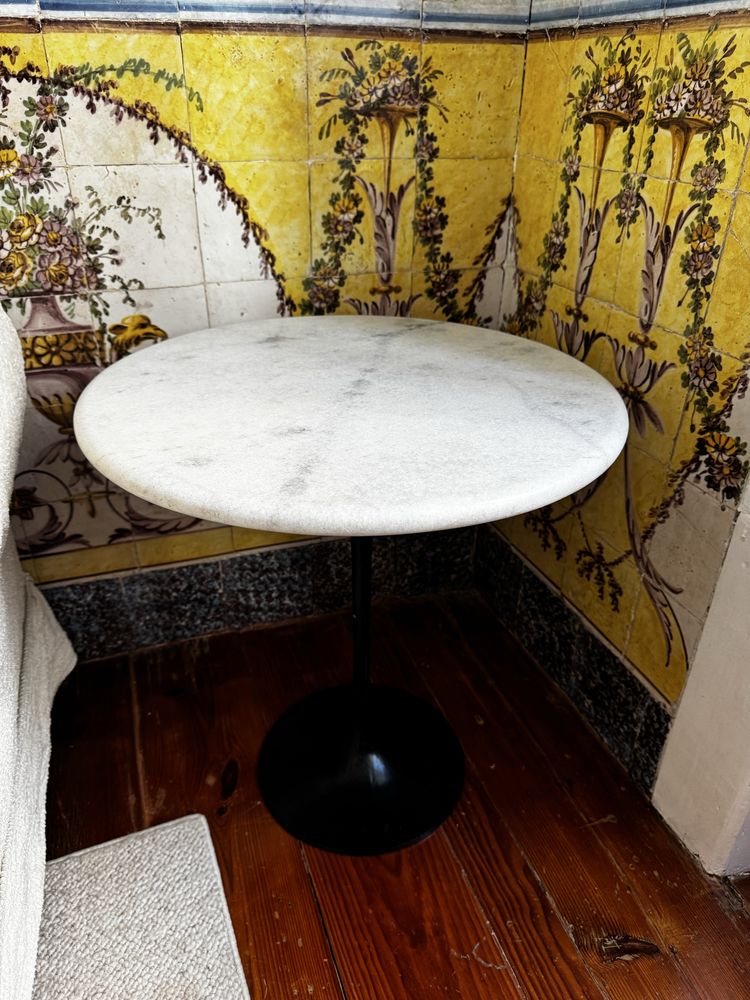 Mesa de apoio ou cabeceira