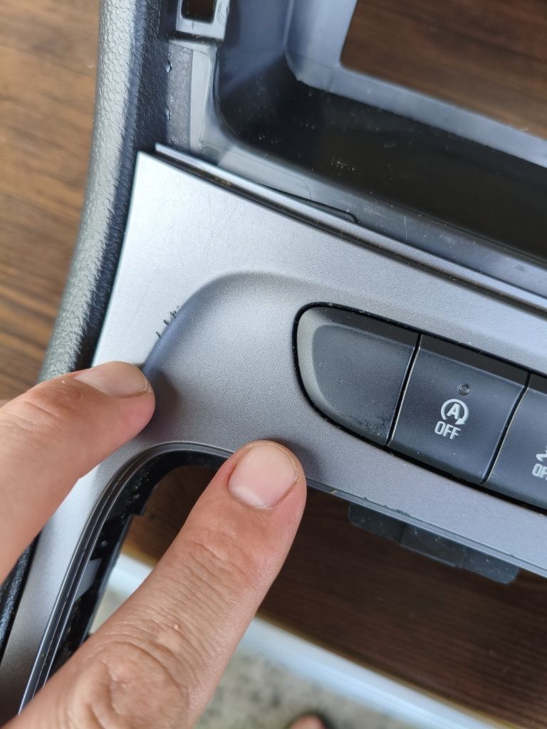 Panel nawiewu klimatyzacji tunelu środkowego Opel Astra K