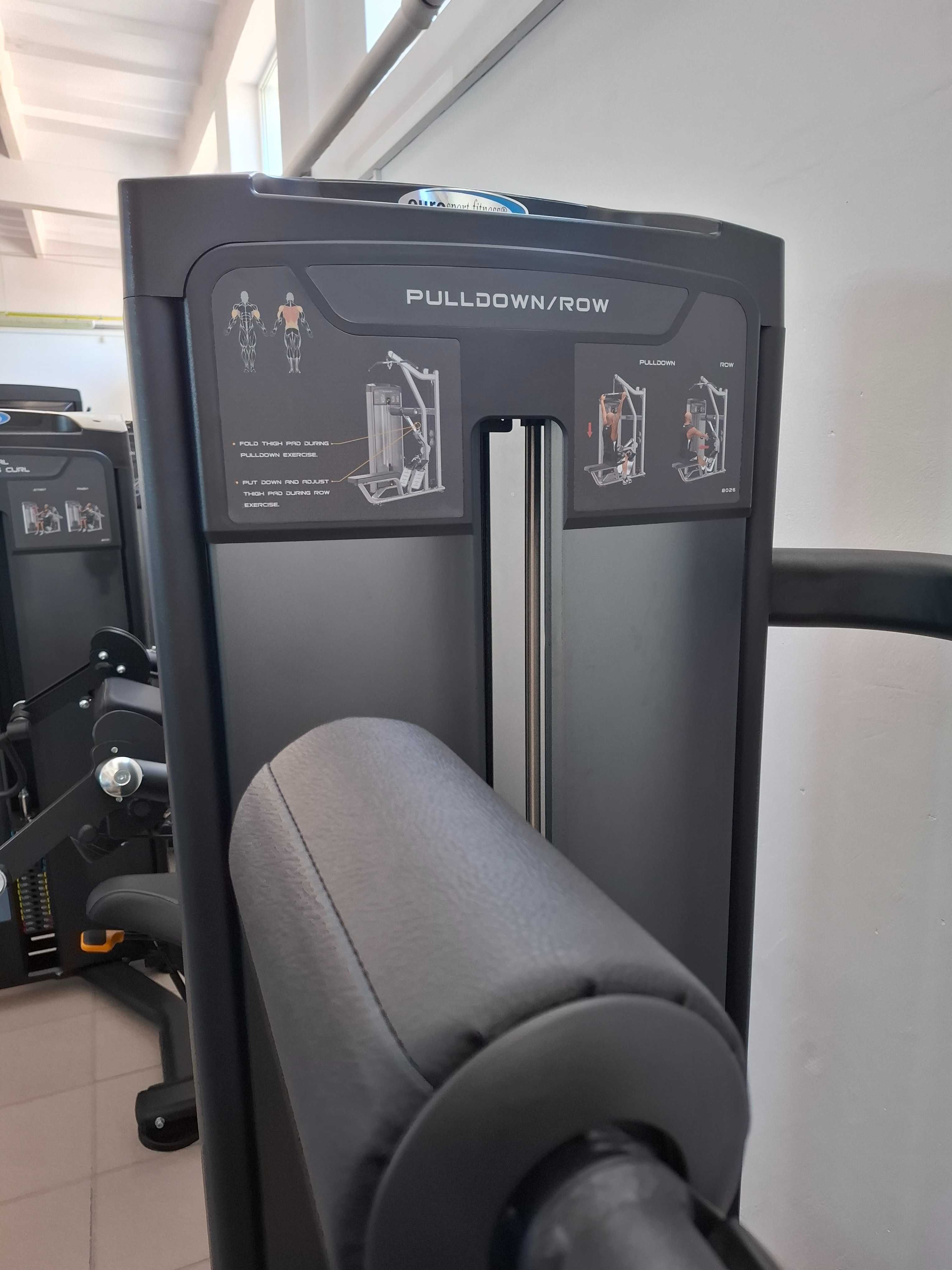 Dwufunkcyjna maszyna do treningu pleców lat pulldown/seated row RE8026
