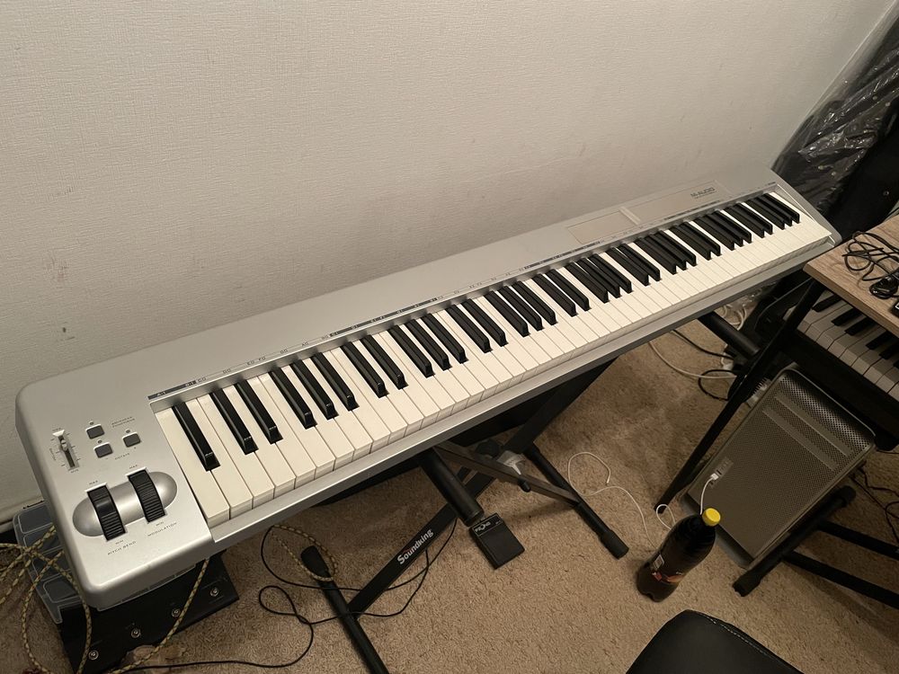 Полноразмерная миди клавиатура M-Audio Keystation 88es midi пианино