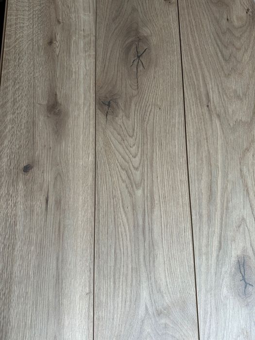 Panele podłogowe 2750 Authentic Oak 10m