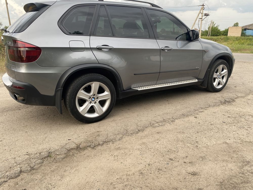 Продам BMW X5 E70