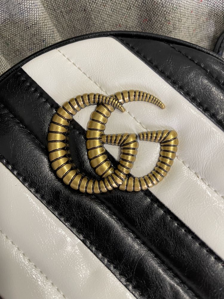 Шкіряна сумочка Gucci Marmont кругла нова