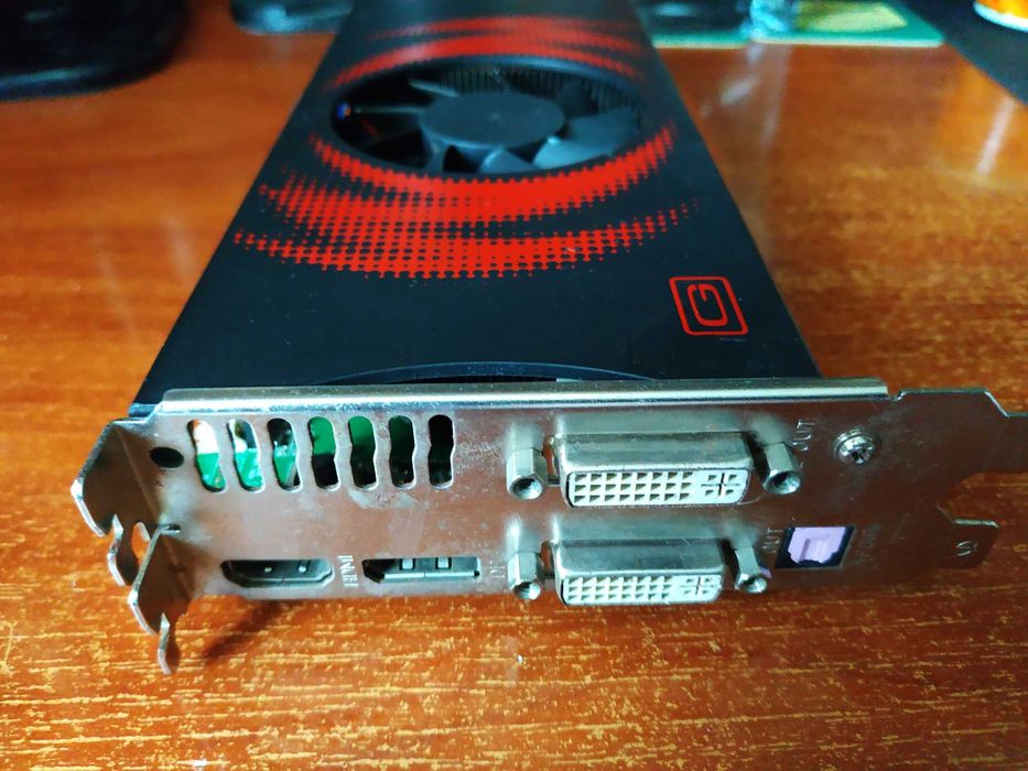 видеокарта NVidia Geinward 9600GT гиговая