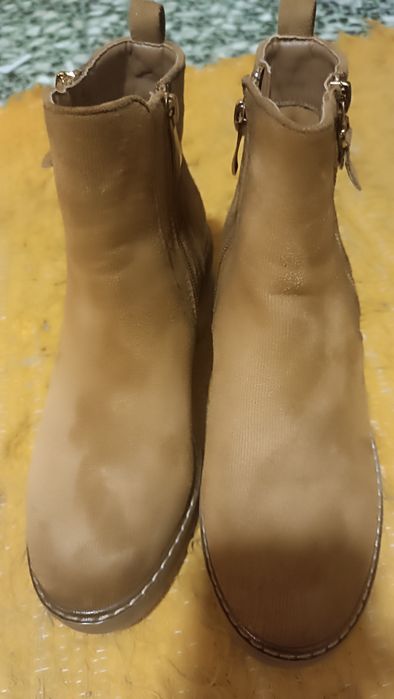 Botas novas usasdas uma vez