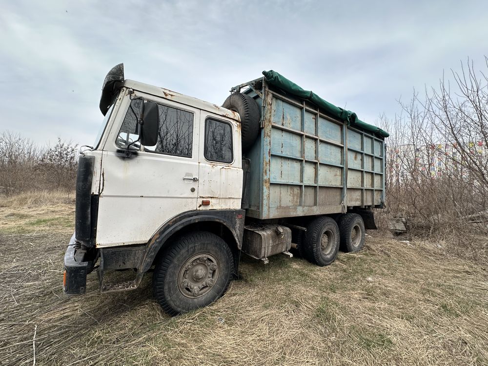 Вантажний автомобіль МАЗ 64229