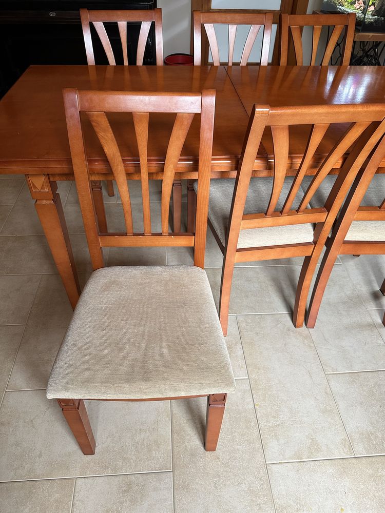 Stół  z krzesłami  Mikołajczyk