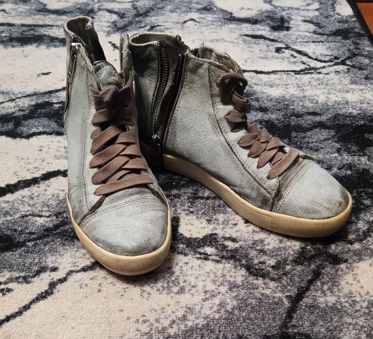 Обувь женская в идеальном состоянии