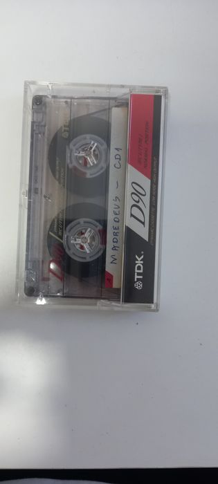 Cacetes com diversas músicas