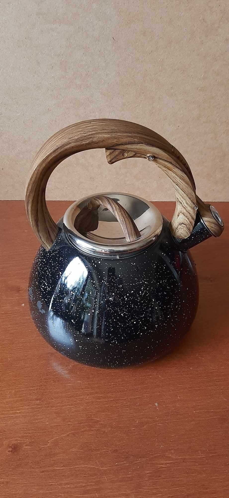 Tradycyjny czajnik ze stali nierdzewnej | Altom Design 2,3 l czarny