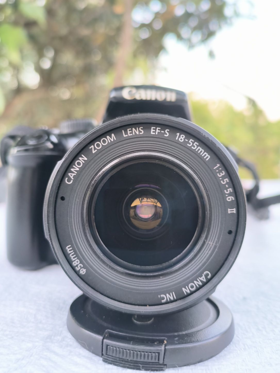Máquina fotográfica Canon 1100D/T3 +lente 18-55 +cartão SD 16gb