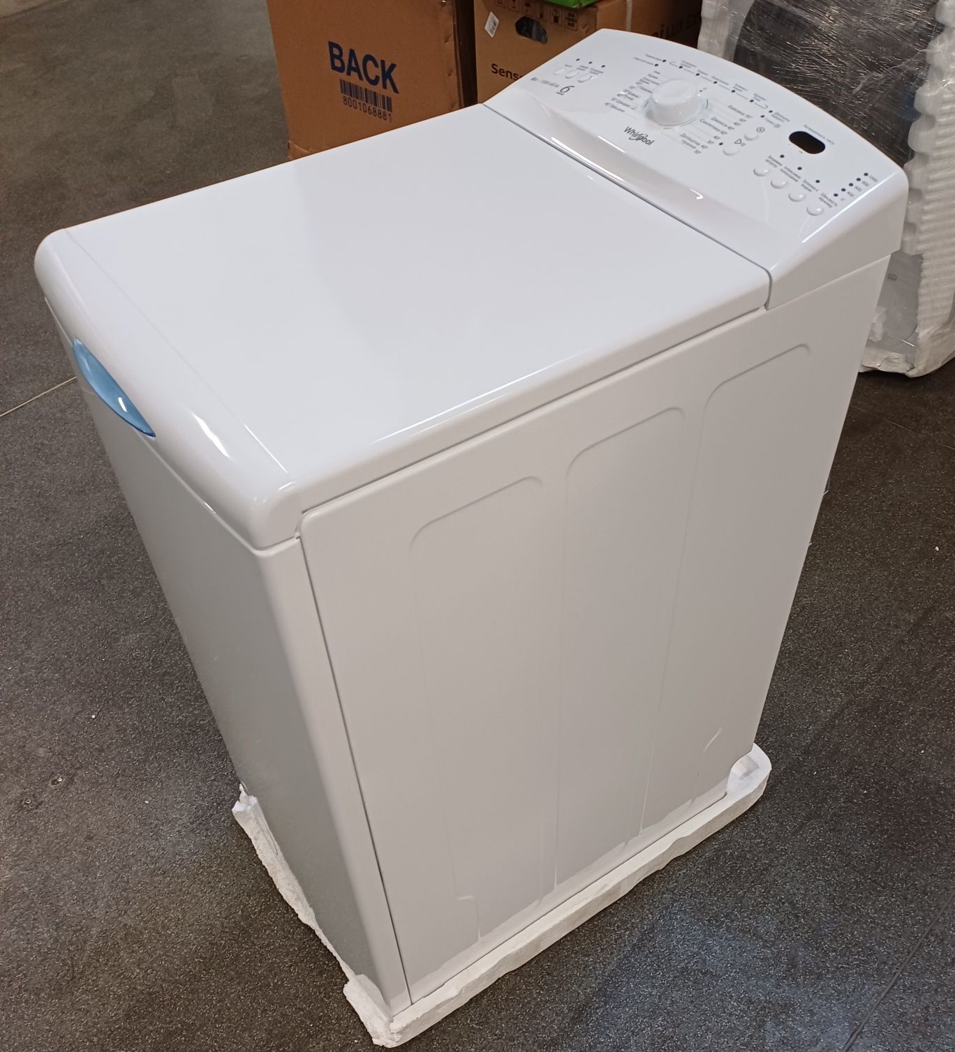 Продам новую стиральную машину Whirlpool AWE 66710