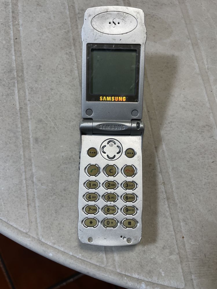 Varios telemoveis