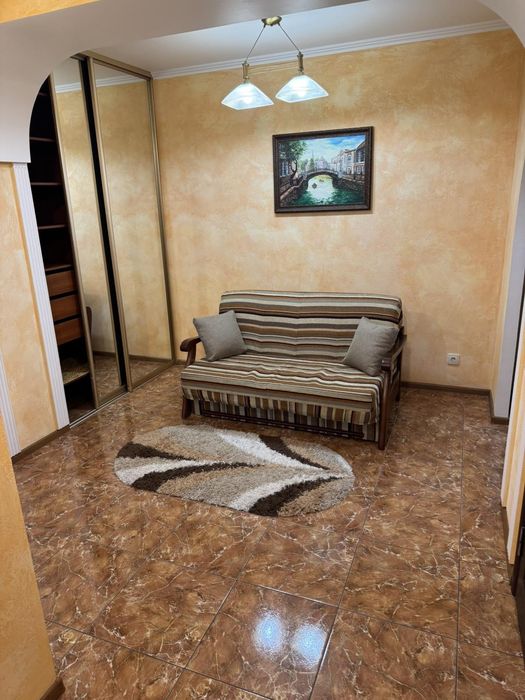 Сдам 1-о комнатную квартиру в центре