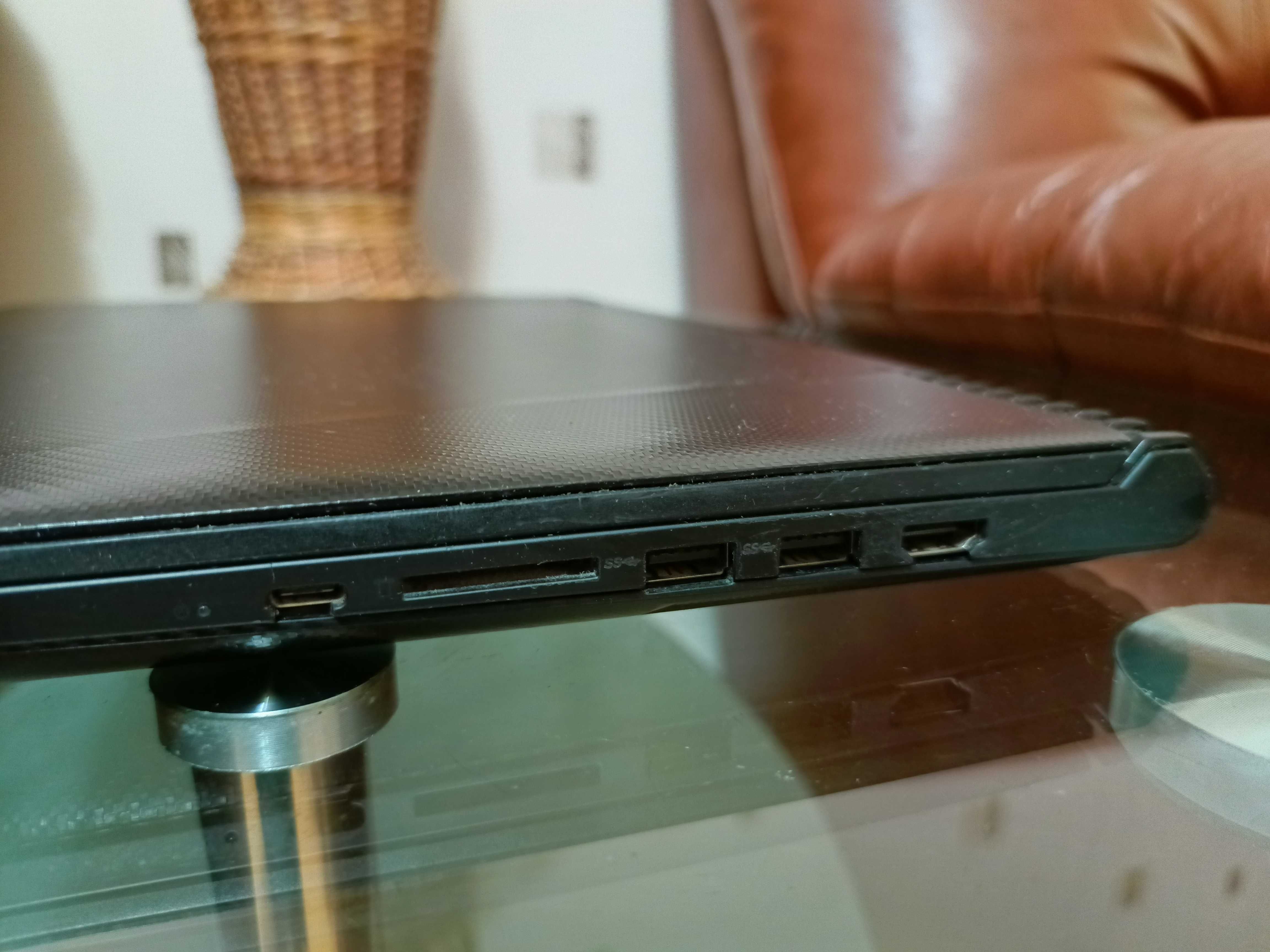 Ігровий ноутбук Lenovo Legion Y520 | 1050ti | i5 7300HQ | 16/512GB SSD