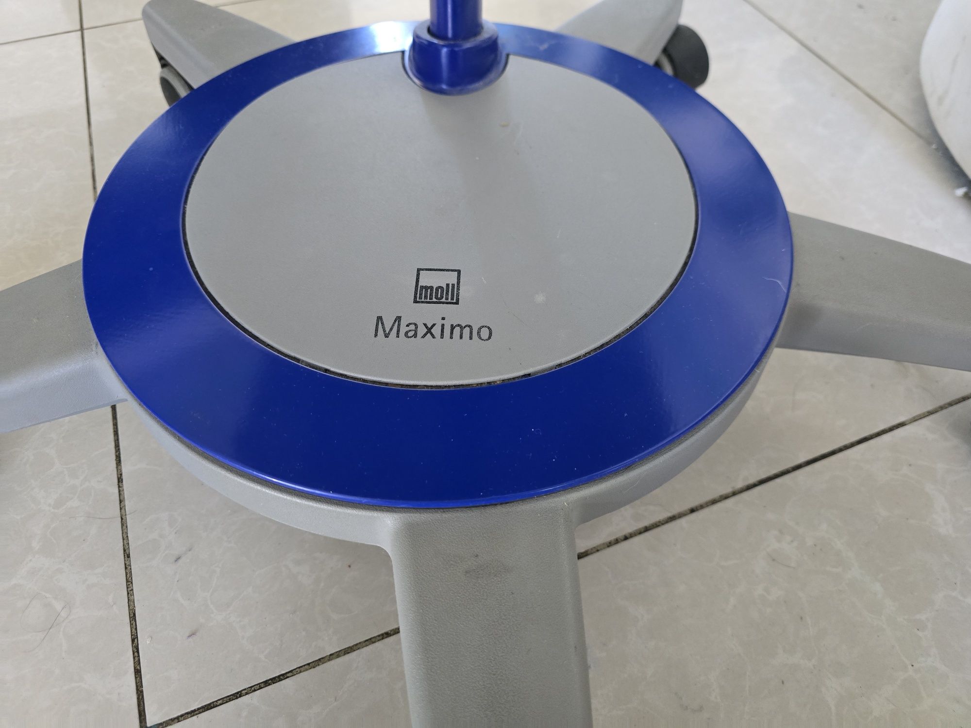 Krzesło moll Maximo do biurka.