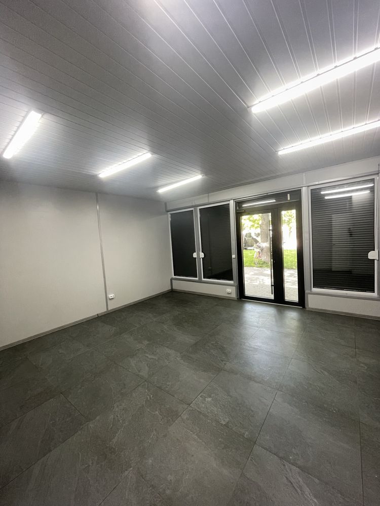 Продаж комерційного приміщення 30м2 фасад Київський Шлях початок міста