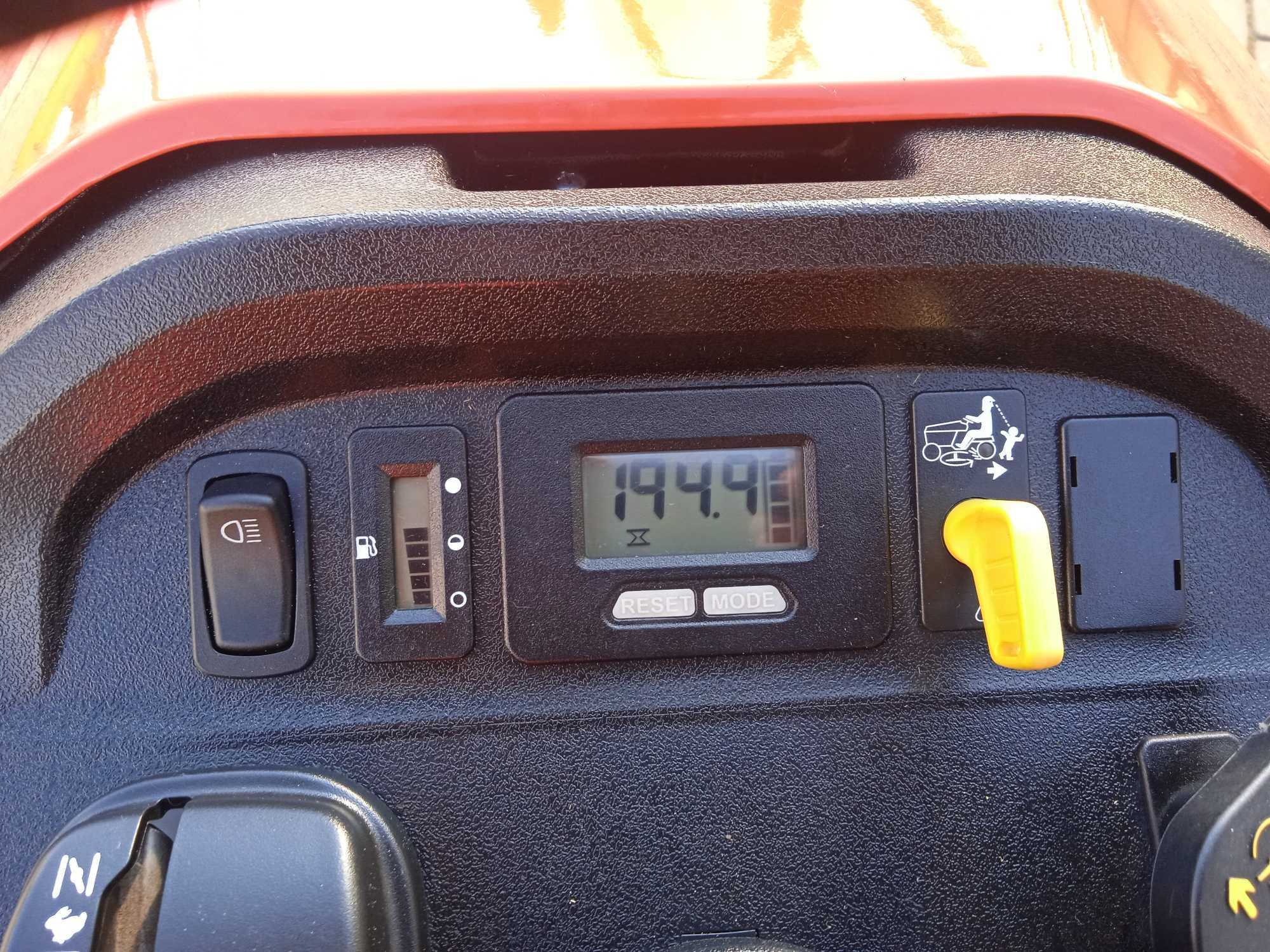 Traktorek Kosiarka Simplicity SRD300 z pompą oleju, V2 27KM LED