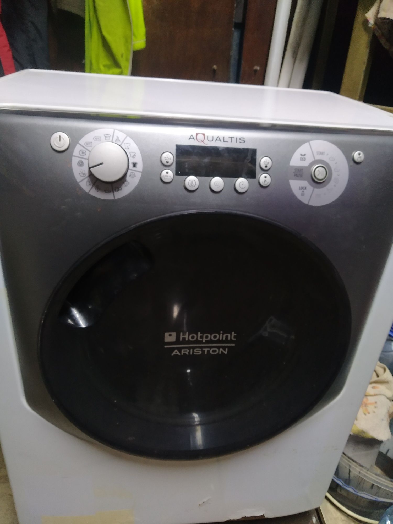 Продам стиральную машинку Ariston
