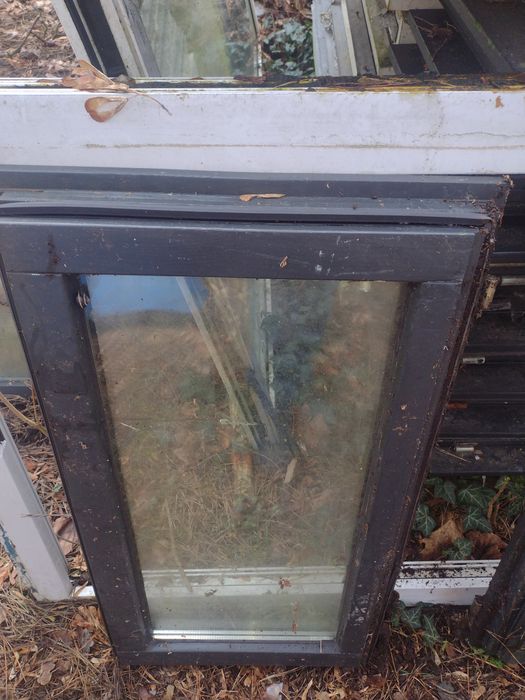 Witryna szklana nieotwierana trzyszybowa  80 x 110 oraz 80 x 45 okno
