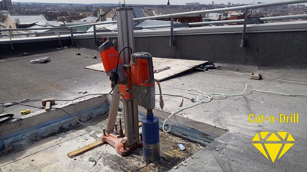 Алмазное сверление (бурение) отверстий в железобетоне буте кирпиче