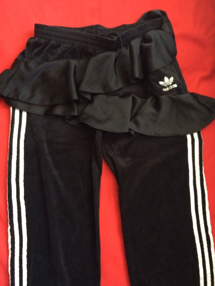 Spodnie dres Adidas, dzwony, oryginalny fason, rozmiar M/L