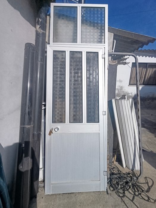 Porta em alumínio