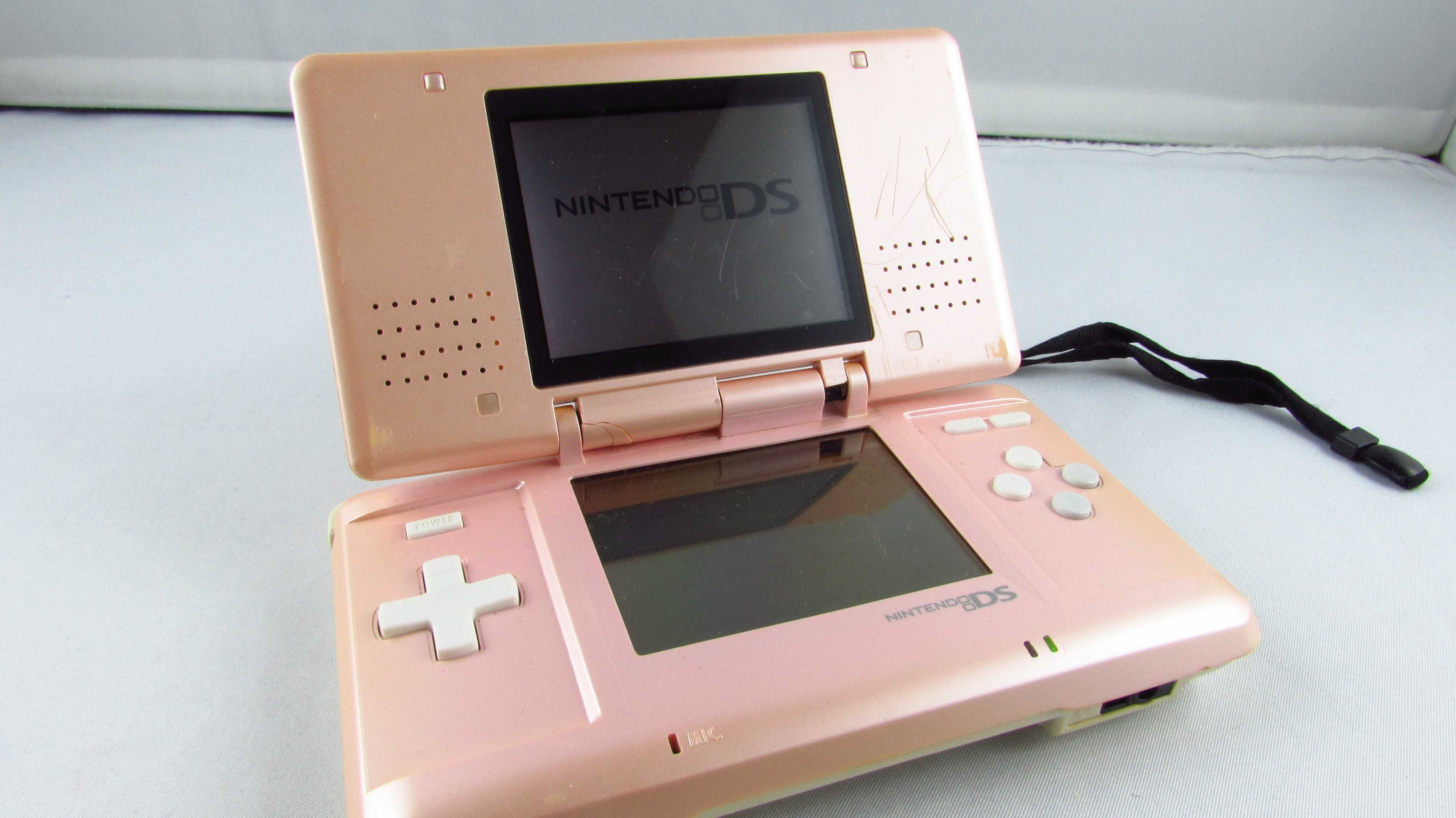 NINTENDO - Konsola NTR-001 Różowy + Pokrowiec 3