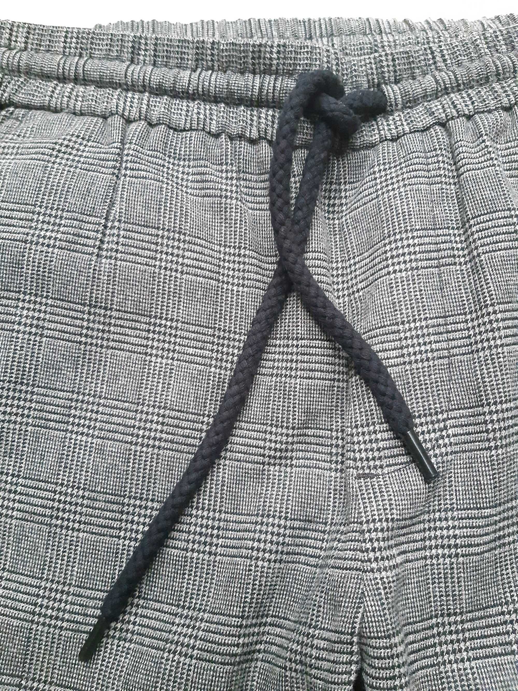 szare kraciaste męskie spodnie cropped chino w kratę Only&Sons M