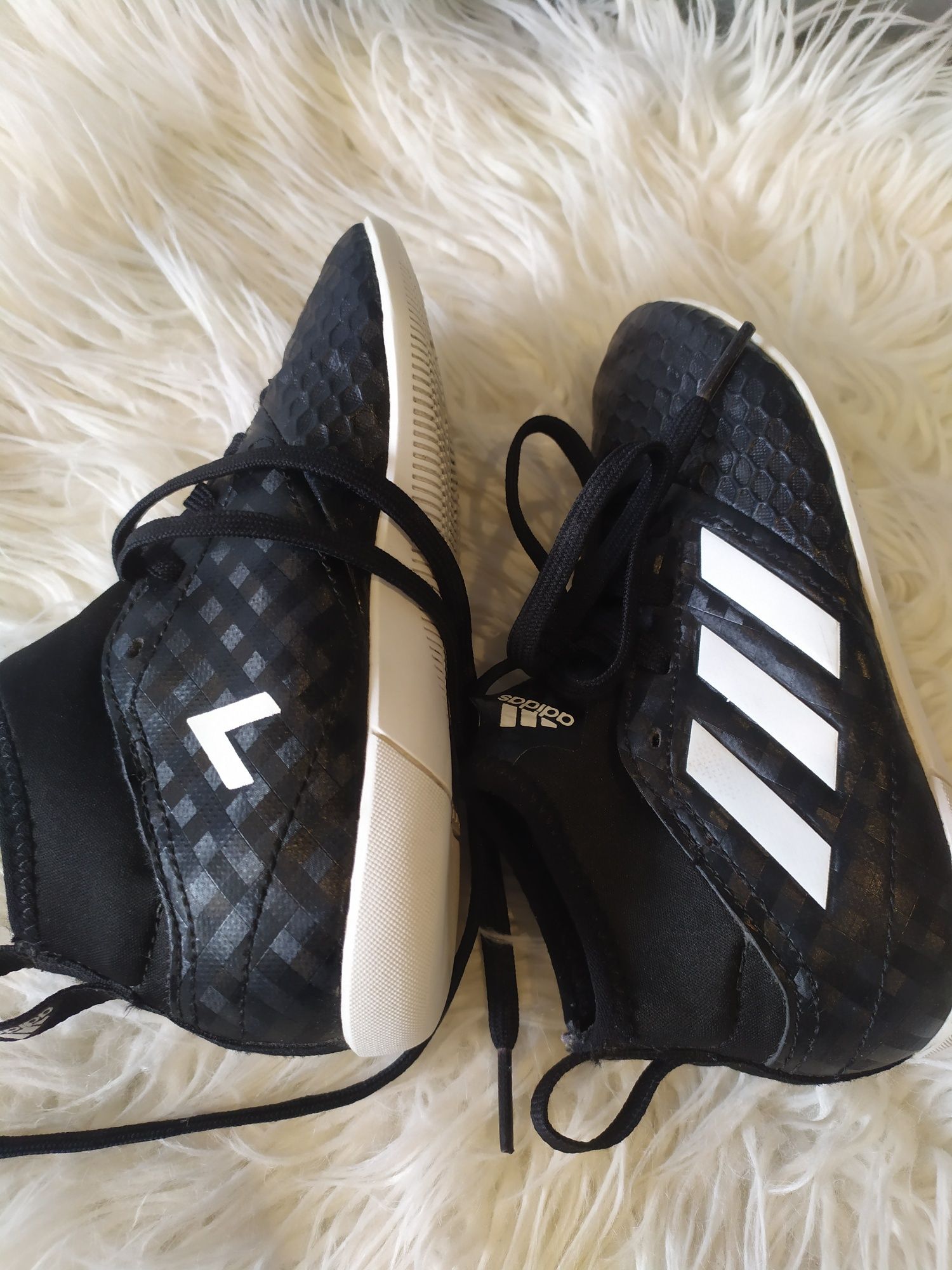 Sportowe. buty Adidas 28