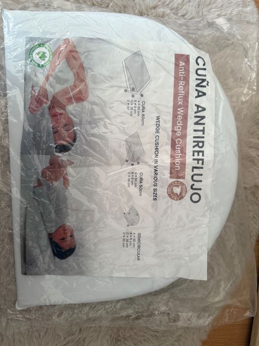 Poduszka anti reflux dla niemowląt