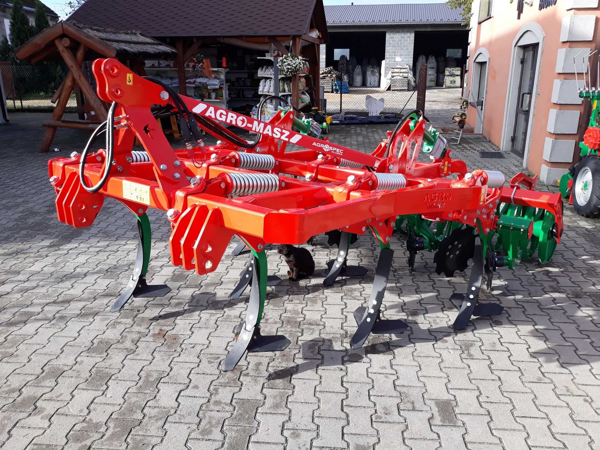 Runner - Agregat PODORYWKOWY, BEZORKOWY Agro Masz 2,5m w. daszkowy