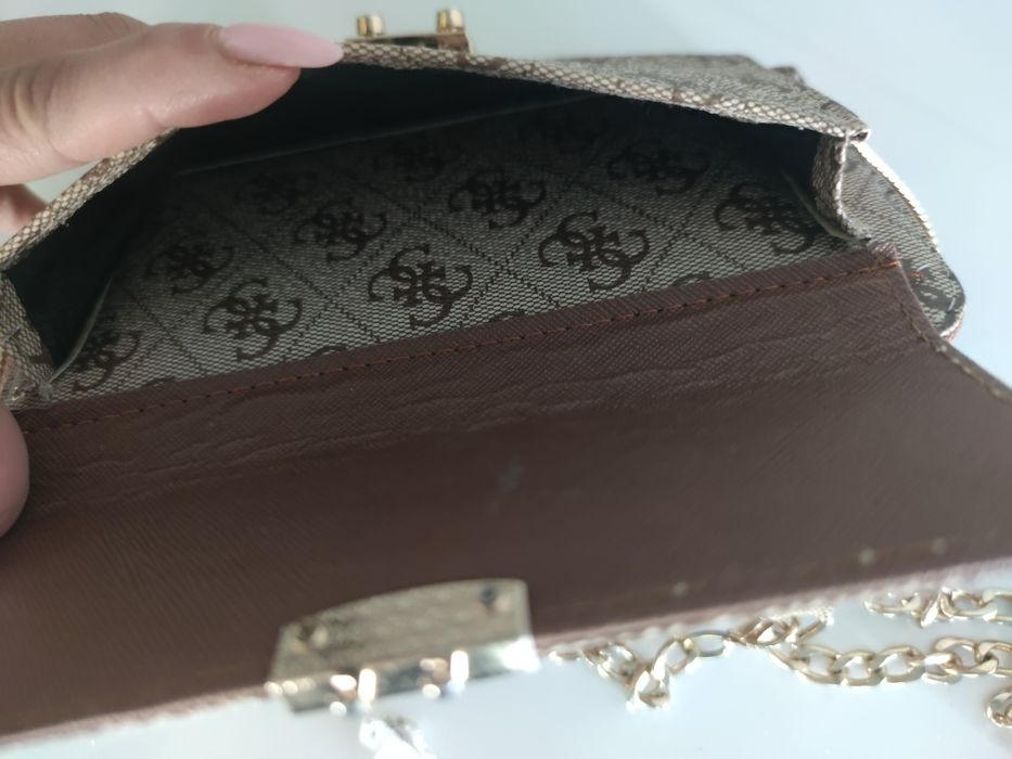 Torebka portfel guess w logo monogram beżowa brązowa 20 x 12