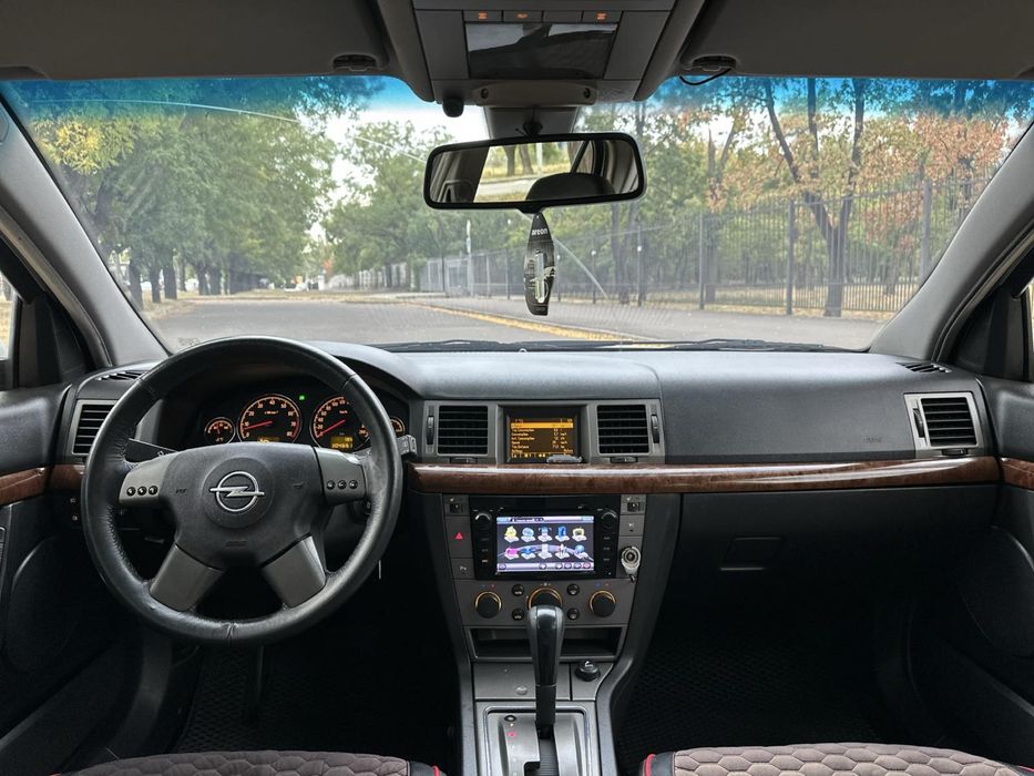 OPEL VEKTRA C ,3.2 ГБО lV, Автомат-2003 год.230 сил !