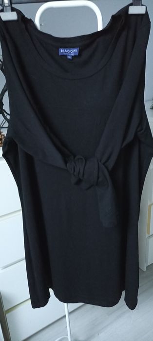 Mała czarna Plus Size. XXXL Klasyczna sukienka