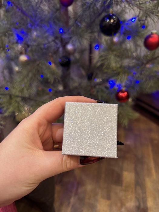 Продам набір ювелірних прикрас сережки та обручка зі срібла з позолото