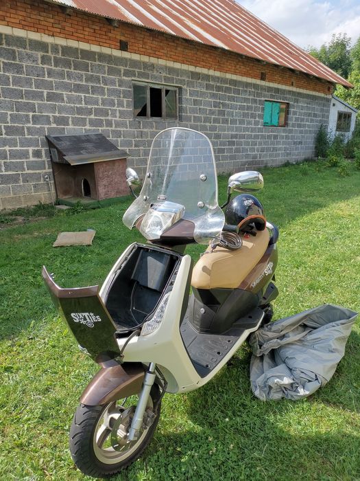 Peugeot Vivacity  4t oryginalny 50 cm3 Nowe opony...