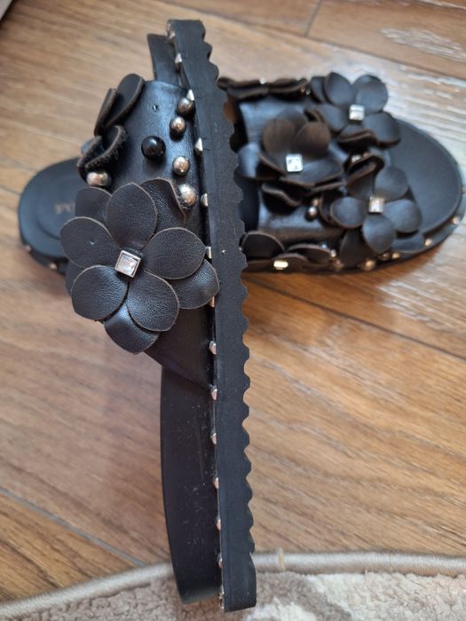 Кожані шльопанці сандалії Foletti