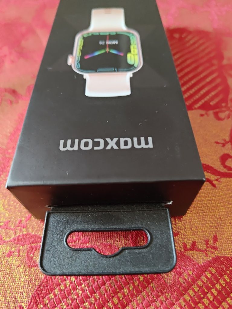 Nowy smartwatch Maxcom