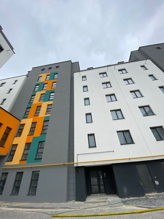 Збудована  1 кімнатна,з гардеробом ,район каскад   Велес Метро