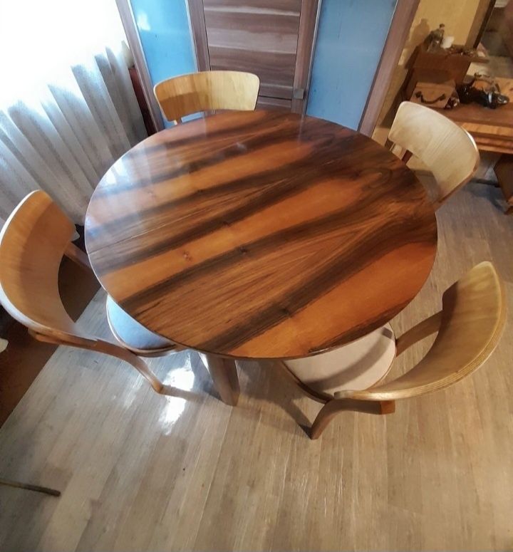 Antyk Stół okrągly orzech i 4 krzesła art deco .Nowe.
