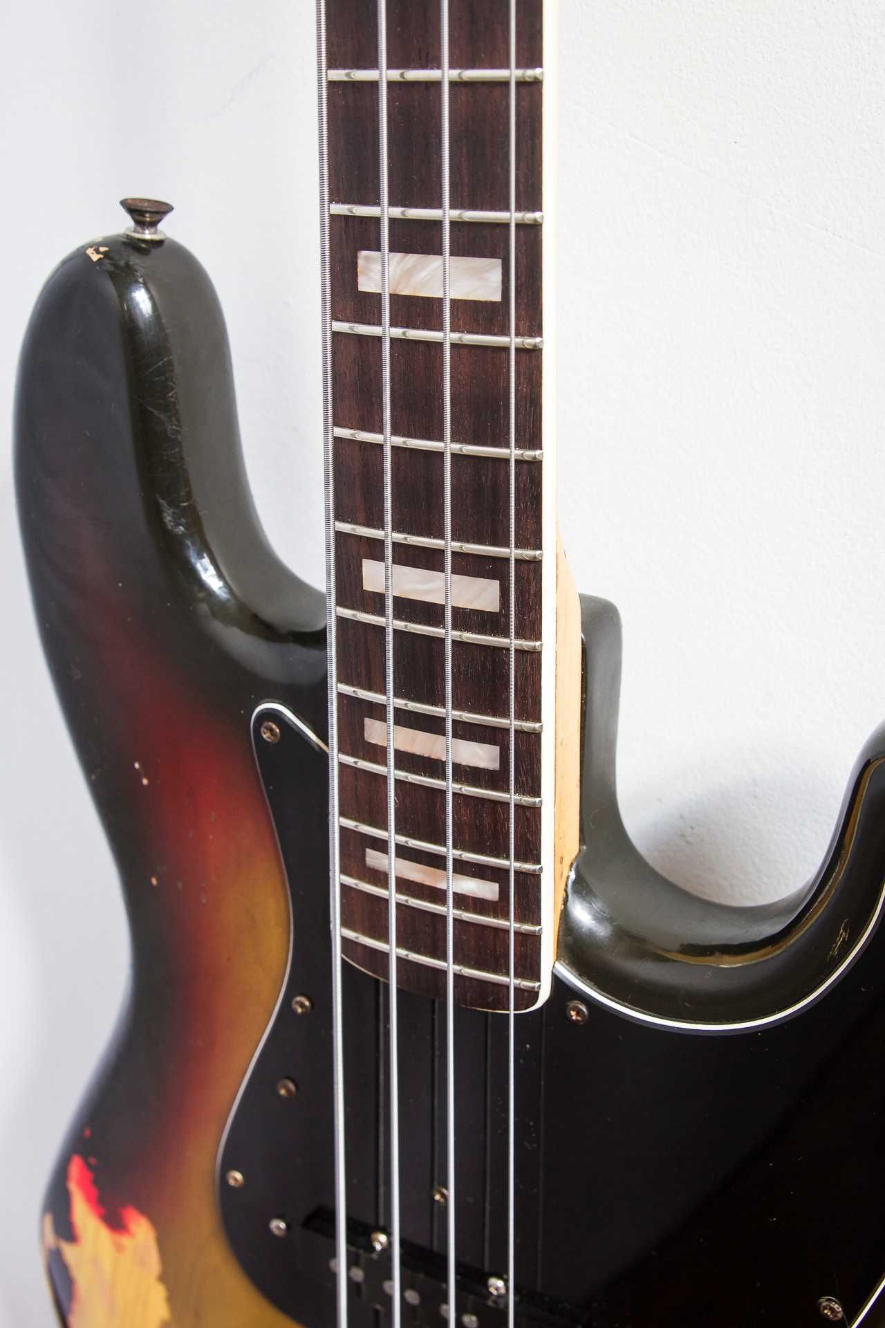 1976 Fender Jazz Bass sunburst CBS bloki