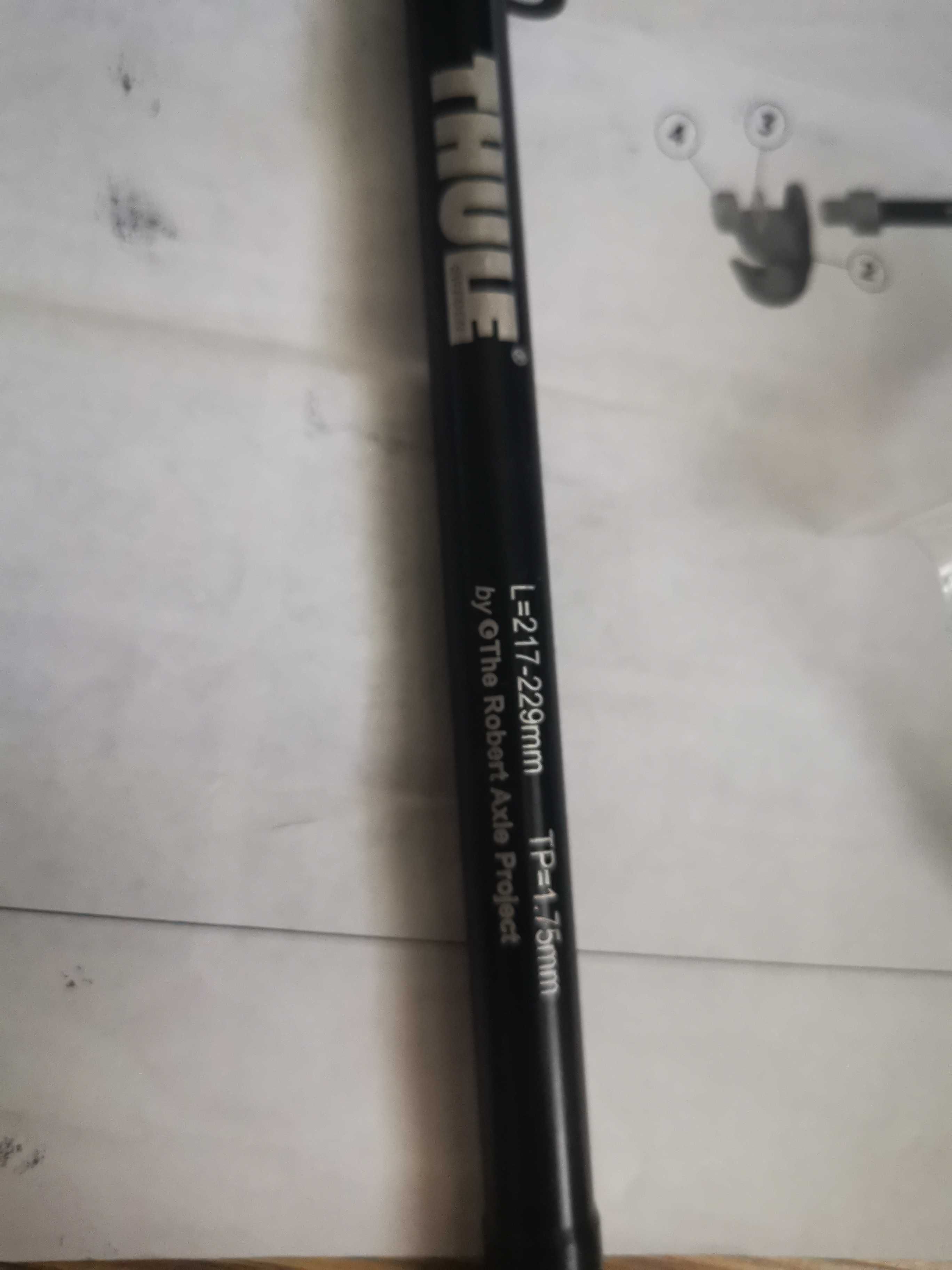 Thule thru axle adapter