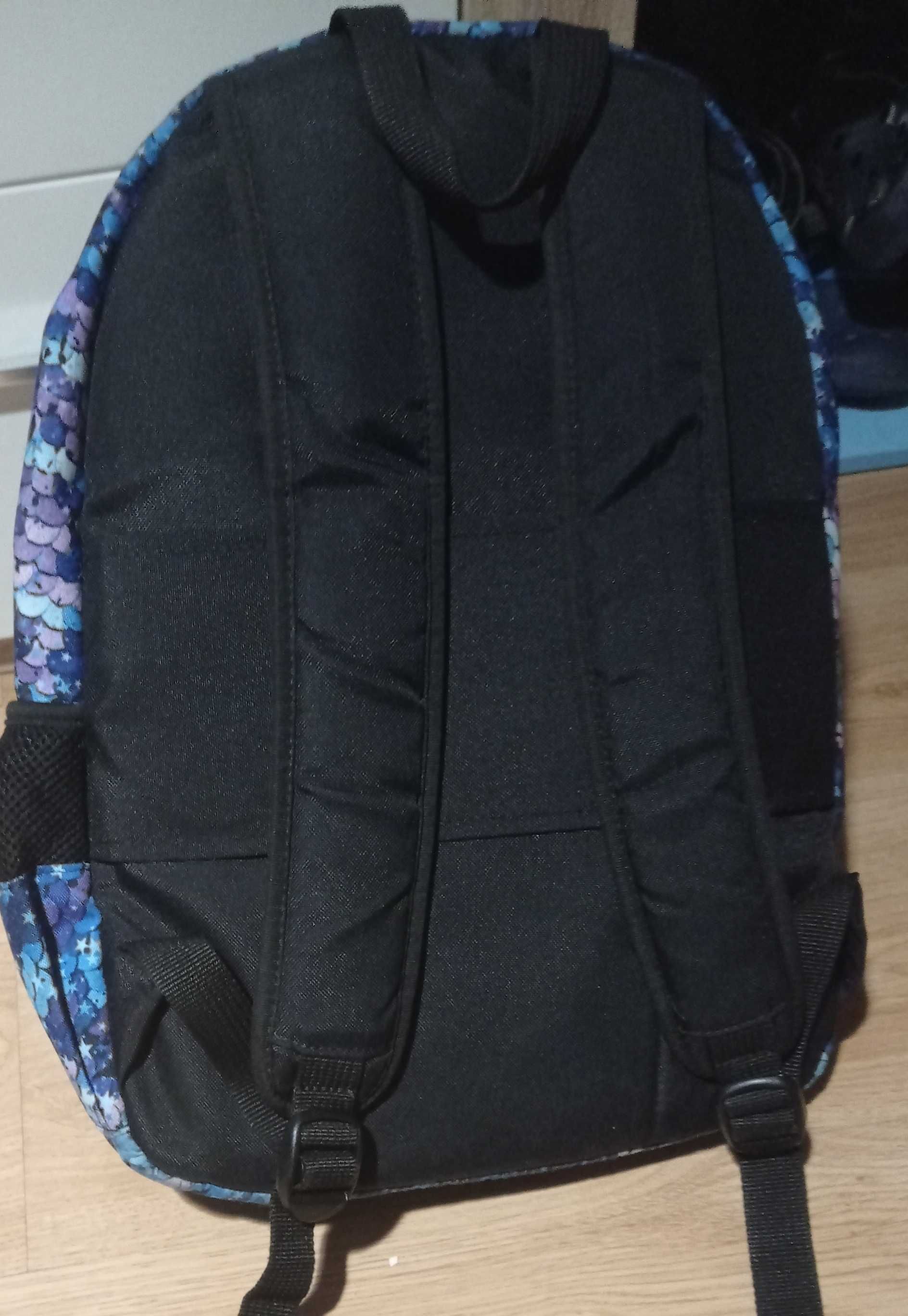 Mochila escolar impecável Ghuts